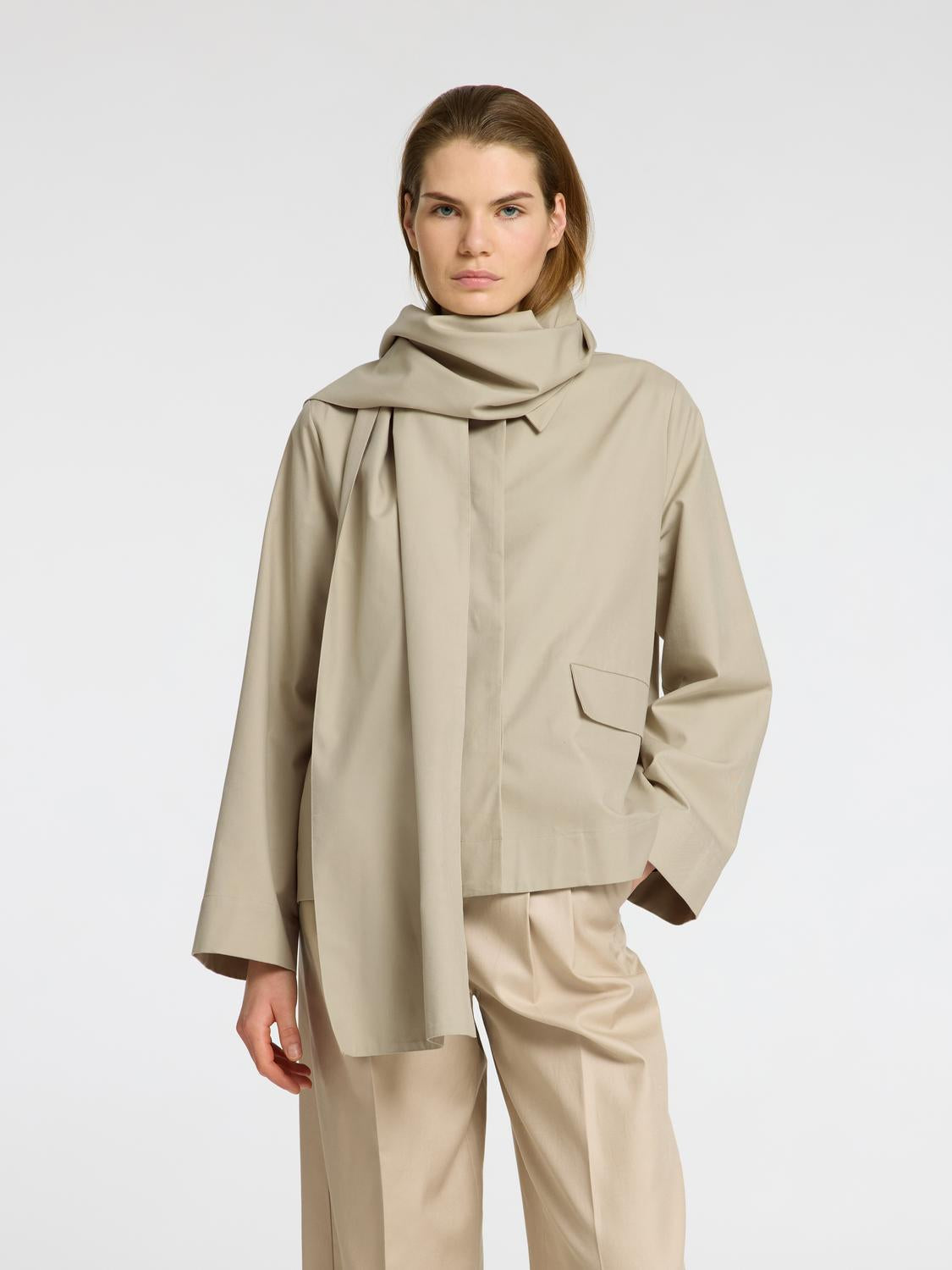 model_shot-front